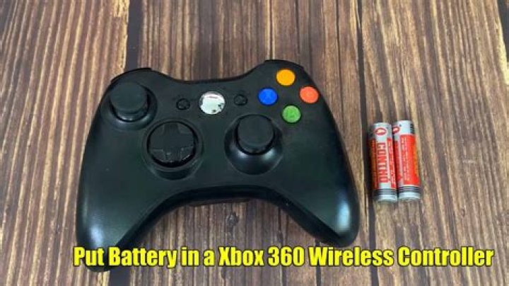 Do Xbox 360 controllers use AA batteries?