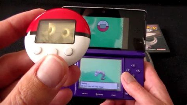How do I connect my pokewalker to my DS?